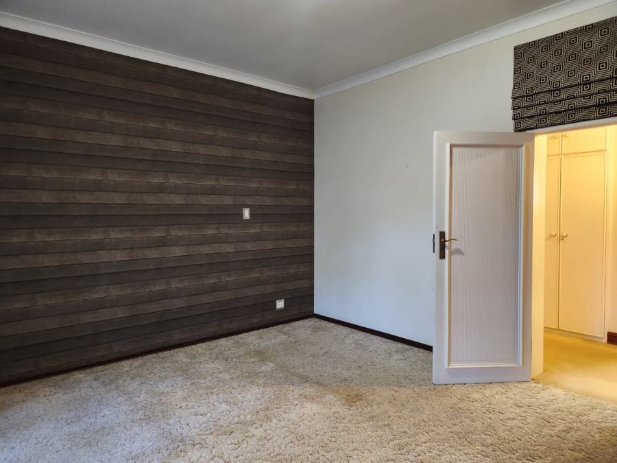 5 Bedroom Property for Sale in Dan Pienaar Free State